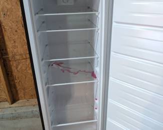 Insignia Upright Freezer NSUZSS second image