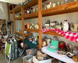 Cookie jars, dish sets