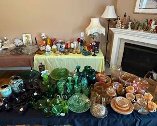 Carnival glass, bird figurines
