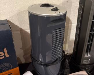 Pelonis 40-Inch Black Oscillating Tower Fan with Remote