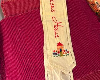 Embroidered "Dieses Haus" Table Runner with Floral House Motif