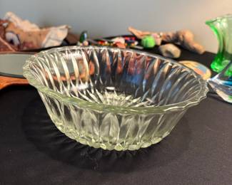 Hoosier Glass HG 4056 Petal Leaf Clear Glass Serving Bowl