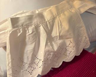 Vintage Eyelet Lace Bed Skirt