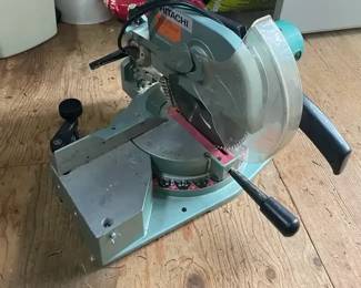 Hitachi 10 Compound Saw