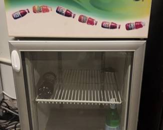 V8 Commercial Beverage Refrigerator