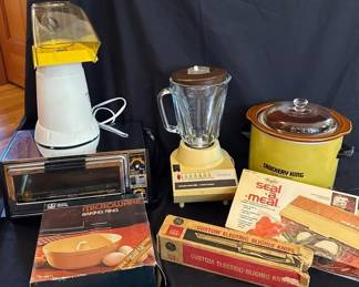 Vintage Kitchen Blender Crockpot Seal A Meal Toaster Oven And More