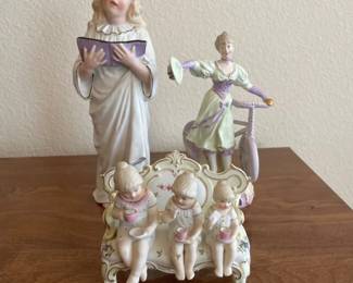 SchutzMarke Porcelain Figurine