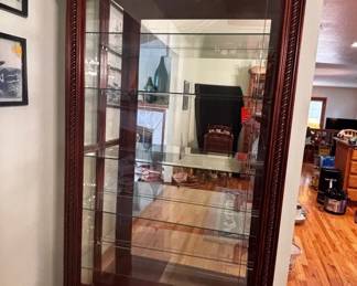 Pulaski Furniture Two Way Sliding Door Curio