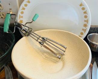 Vintage Maynard hand beater, Haeger pottery USA bowl, Corelle