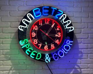Neon Sign - Custom Car Culture great condition