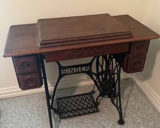 Antique Singer pedal Sewing Machine