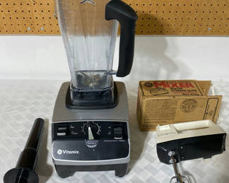Lot 53: Vitamix and GE hand mixer