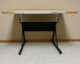 Lot 19: Plan Hold Designer Adjustable Drafting Table
