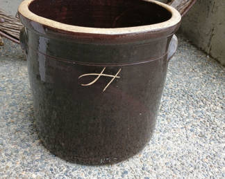Lot 79: Brown ceramic crock