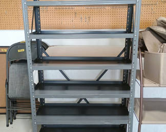 Lot 82: Metal shelving unit