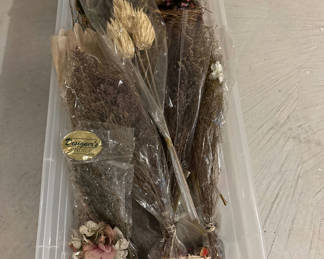 Lot 59: Assorted dried and artificial floral arrangements