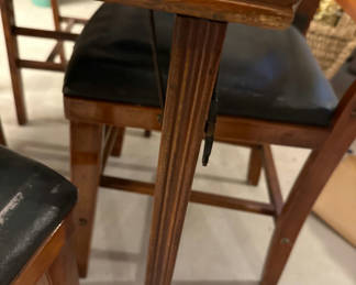 Lot 65: Dining table with leather-inset top and four chairs