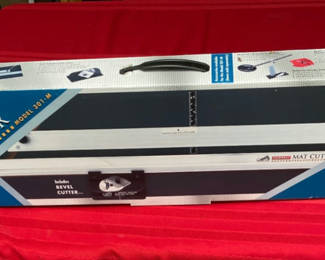 Lot 37: Compact Mat Cutter