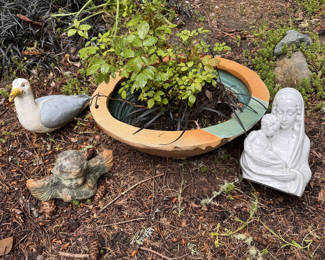 Lot 72: Garden statues and decorative planter