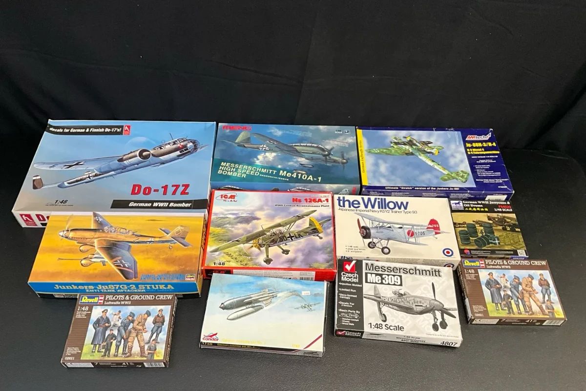  01 11 German Model Kits feat. Do17Z German Bomber