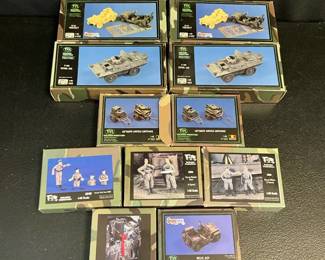 Verlinden Productions feat. V100 Patrol Car Luftwaffe Airfield Carts WWII