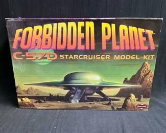  06 Forbidden Planet C57D Starcruiser Model Kit