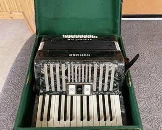 Hohner Accordian Student IVM