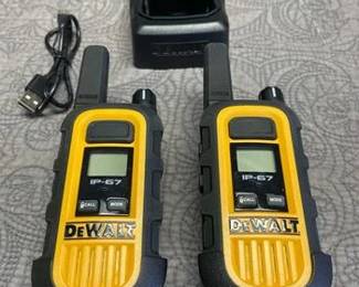 DEWALT DXFRS800 FRS Walkie Talkies, Long Range 2 Way Radio