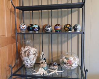 WROUGHT IRON BAKER'S RACK