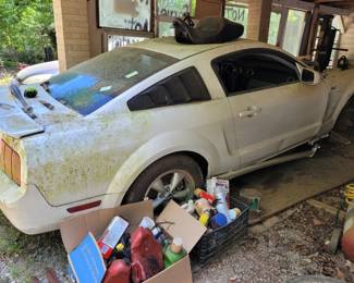 2005 WHITE FORD MUSTANG PARTS CAR, PROJECT CAR,