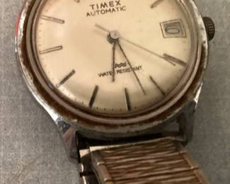 ASSORTED WATCH GROUP, TIMEX, BULOVA, POCKETKNIVES