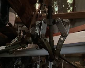 STEERING WHEEL PULLER