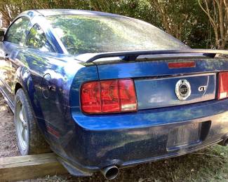 2007 Ford Mustang Gt Gt Deluxe VIN: 1zht82h175261658 Engine: 4.7L V8 Color: BLUE 2007 Blue Ford Mustang Gt Deluxe 2 Door Coupe With 4.6l V8 Engine, Automatic Transmission, This Vehicle Has A Total Loss Claim Title, Engine Is Running, Scan The Qr Code For The Video Or Copy & Paste The Link Https://www.youtube.com/shorts/mdfvwayoyw8