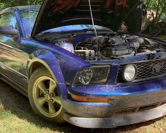 2007 Ford Mustang Gt Gt Deluxe VIN: 1zht82h175261658 Engine: 4.7L V8 Color: BLUE 2007 Blue Ford Mustang Gt Deluxe 2 Door Coupe With 4.6l V8 Engine, Automatic Transmission, This Vehicle Has A Total Loss Claim Title, Engine Is Running, Scan The Qr Code For The Video Or Copy & Paste The Link Https://www.youtube.com/shorts/mdfvwayoyw8