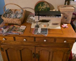 Singer Futura 2000 sewing machine