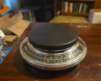 MCM "Flying Saucer" kitchen scale