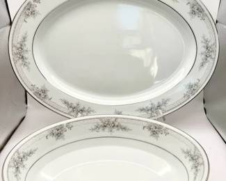 Noritake Sweet Leilani Serving Bowl