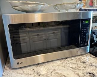 LG microwave