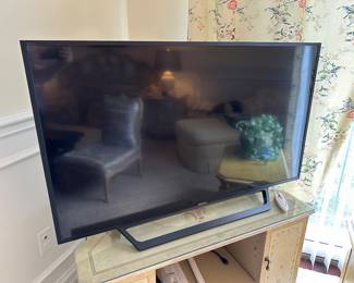 Sony 48" smart TV
