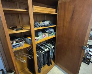 3 Door mirrored Wardrobe.4