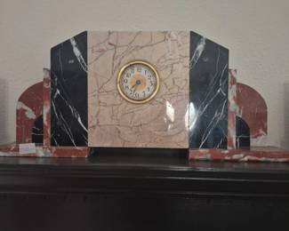Vintage French Art Deco mantel clock 