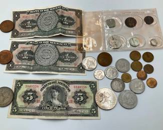Mexican Banco de Mexico Banknotes and Coin Assortment