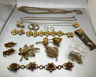 Floral Jewelry with Flower Bracelet, Brooches, Necklaces and Earrings