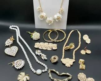 White and Gold Tone Floral Jewelry Collection with Statement Necklace