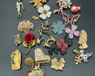 Vintage Style Brooch Lot Mixed Figural Floral Rhinestone Pins