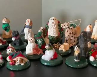Byers Choice Holiday Animal Figurine Collection  Dogs  Seasonal Characters