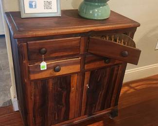 Sewing cabinet (needs repairs)