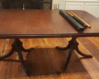 Duncan Phyfe Table - no chairs