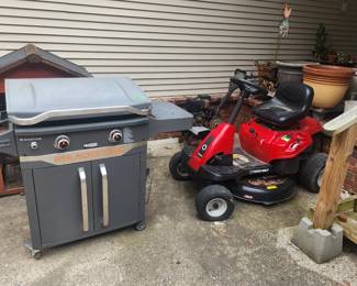Blackstone Pro-series grill, Troy-bilt TB30R riding mower