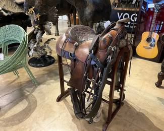 Saddle